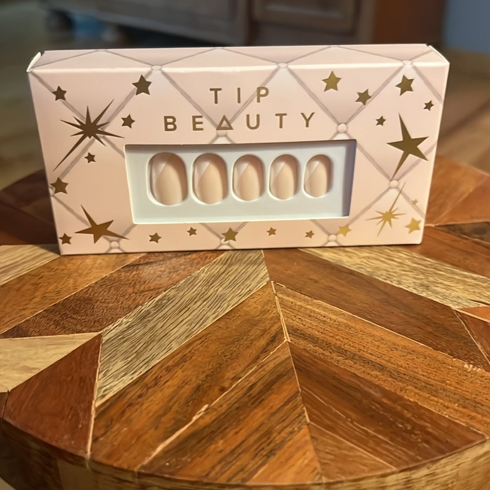 NEW🌸Tip Beauty Press On Nails - Baby Snap